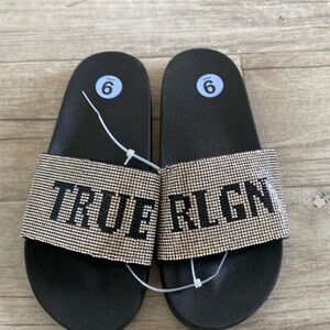 True Religion Meyer Bling Women’s Silver Black Slides Slippers Sandal Size 9